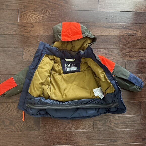 Helly Hansen Ski Oufit size 86/1 - Picture 3 of 7